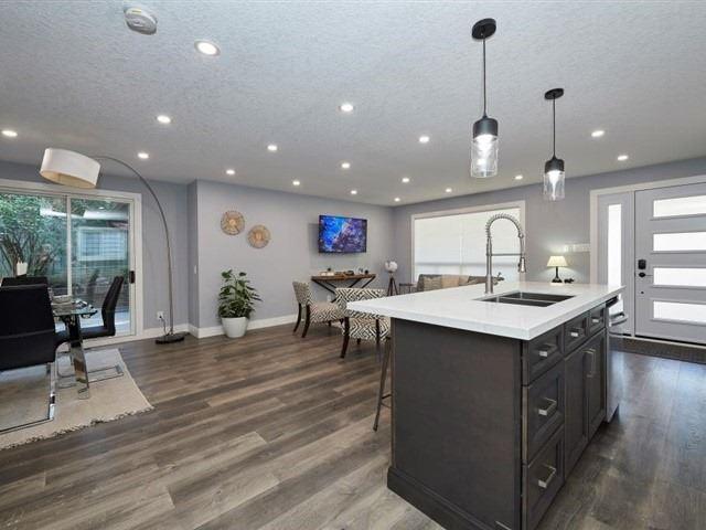 57 Farmingdale Cres, House detached with 3 bedrooms, 2 bathrooms and 4 parking in Barrie ON | Image 17