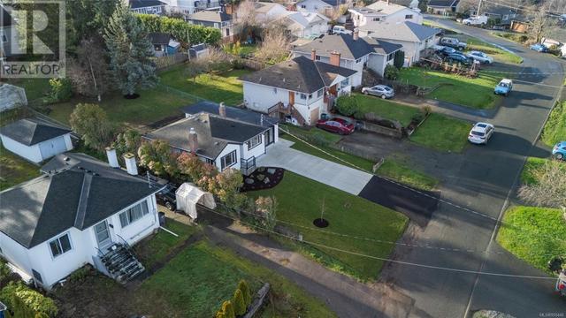 537 Broadway St, House detached with 3 bedrooms, 1 bathrooms and 6 parking in Saanich BC | Image 63