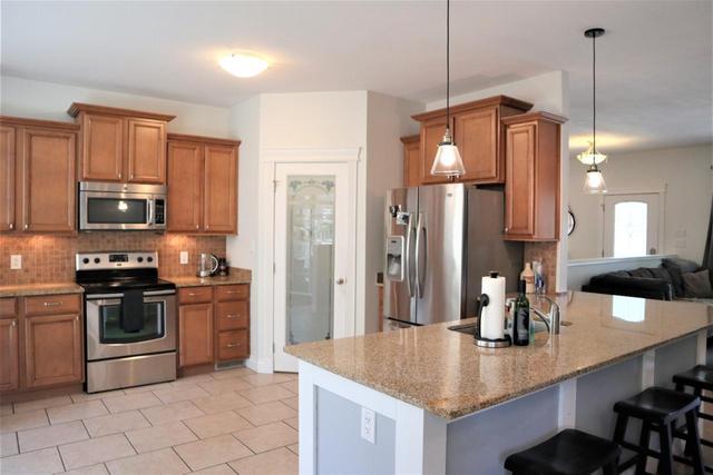 425 Wapiti Way, House detached with 3 bedrooms, 2 bathrooms and 3 parking in Okanagan Similkameen A BC | Image 17