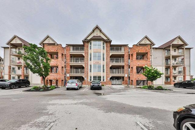 211 - 4025 Kilmer Dr, Condo with 2 bedrooms, 2 bathrooms and 1 parking in Burlington ON | Image 1