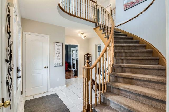 335 Austinpaul Dr, House detached with 4 bedrooms, 4 bathrooms and 6 parking in Newmarket ON | Image 34