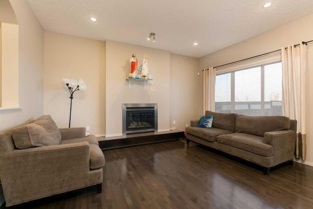 277 Saddlecrest Way Ne, House detached with 4 bedrooms, 3 bathrooms and 4 parking in Calgary AB | Image 5