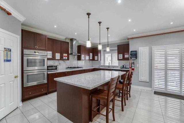 10 Rhapsody Cres, House detached with 5 bedrooms, 7 bathrooms and 6 parking in Brampton ON | Image 39