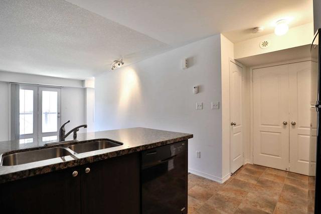 2 - 2464 Post Rd, Townhouse with 2 bedrooms, 2 bathrooms and 2 parking in Oakville ON | Image 2