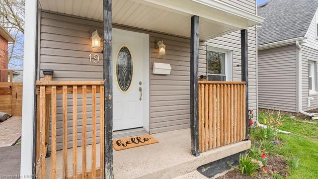 19 Aberdeen Avenue, House detached with 3 bedrooms, 1 bathrooms and 2 parking in Brantford ON | Image 27