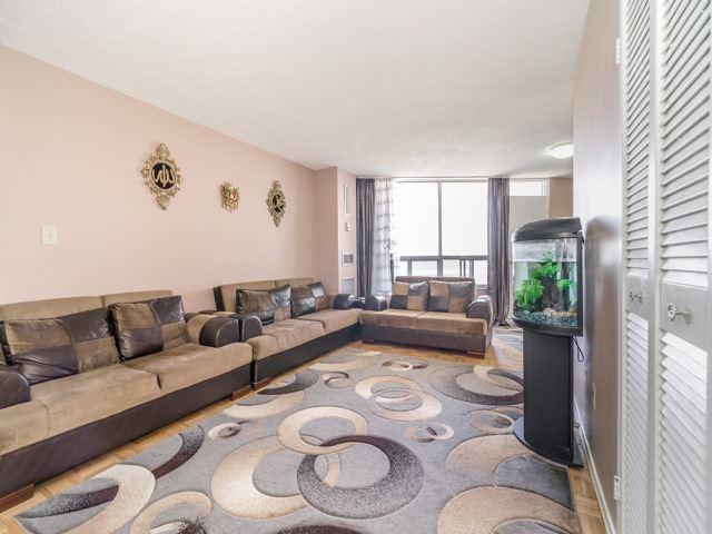 1001 - 20 Edgecliff Glwy, Condo with 3 bedrooms, 2 bathrooms and 1 parking in Toronto ON | Image 5