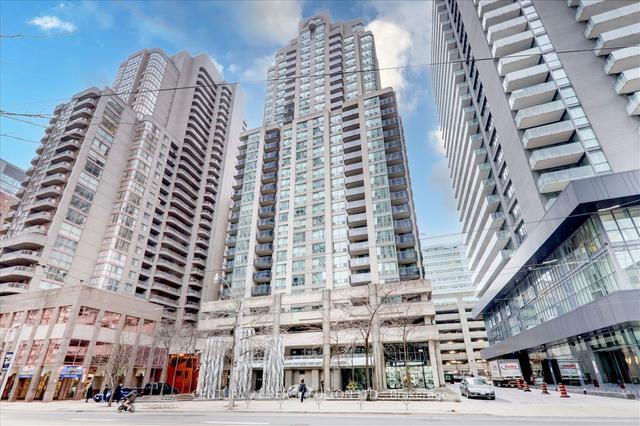 709 - 750 Bay St, Condo with 2 bedrooms, 2 bathrooms and 1 parking in Toronto ON | Image 12