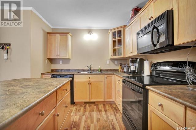 1004 - 715 Hart Road, House attached with 3 bedrooms, 2 bathrooms and null parking in Saskatoon SK | Image 5