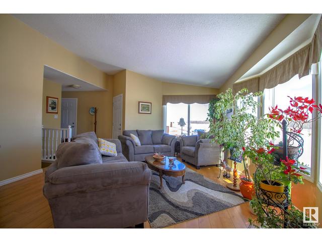 102 - 11312 Twp Rd 594, House detached with 4 bedrooms, 3 bathrooms and null parking in St. Paul County No. 19 AB | Image 5