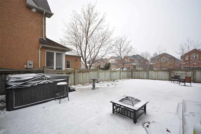 21 Baccarat Cres, House detached with 5 bedrooms, 4 bathrooms and 6 parking in Brampton ON | Image 33