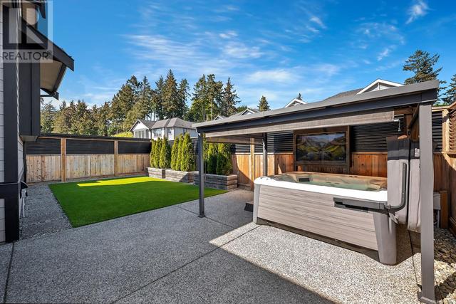 221 Caspian Dr, House detached with 4 bedrooms, 3 bathrooms and 3 parking in Colwood BC | Image 4