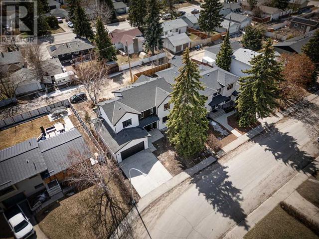 21 Glenside Drive Sw, House detached with 5 bedrooms, 3 bathrooms and 2 parking in Calgary AB | Image 49