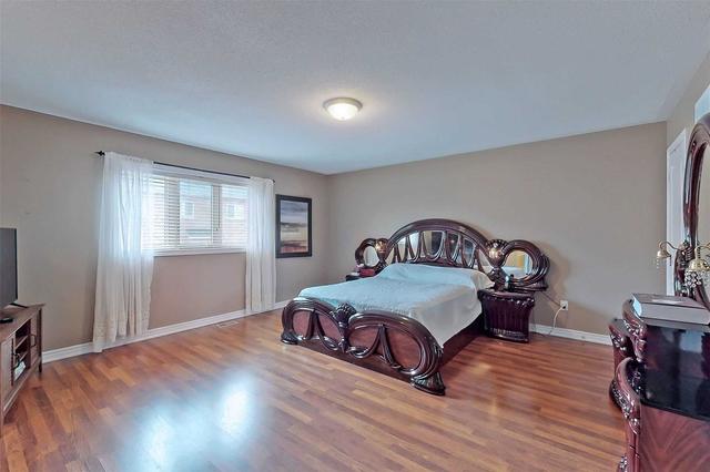 55 Stonechurch Cres, House detached with 4 bedrooms, 5 bathrooms and 4 parking in Markham ON | Image 13