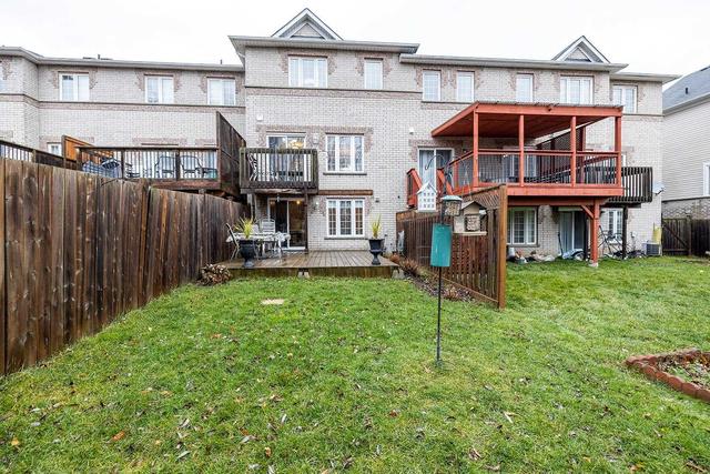 41 Hanna Dr, House attached with 3 bedrooms, 3 bathrooms and 3 parking in Clarington ON | Image 33