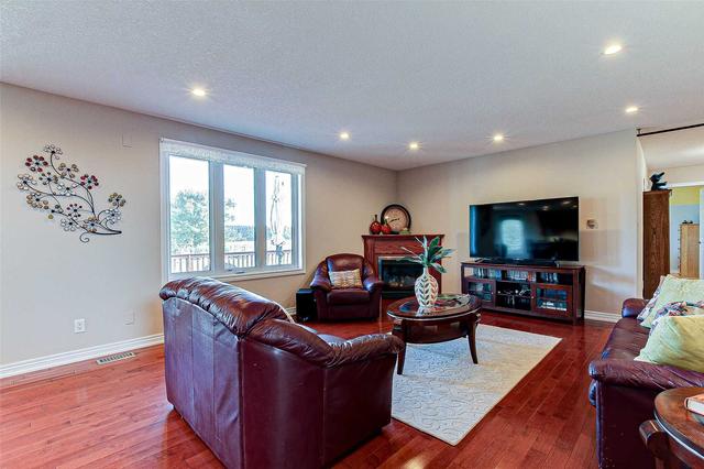 1304 Wrigley Rd, House detached with 3 bedrooms, 3 bathrooms and 12 parking in North Dumfries ON | Image 13