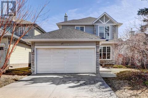 1058 Coventry Drive Ne, House detached with 3 bedrooms, 2 bathrooms and 4 parking in Calgary AB | Card Image