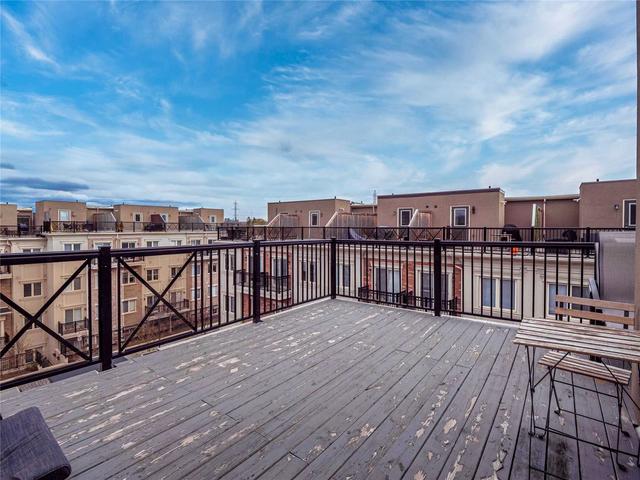 226 - 15 Coneflower Cres, Townhouse with 2 bedrooms, 2 bathrooms and 1 parking in Toronto ON | Image 10