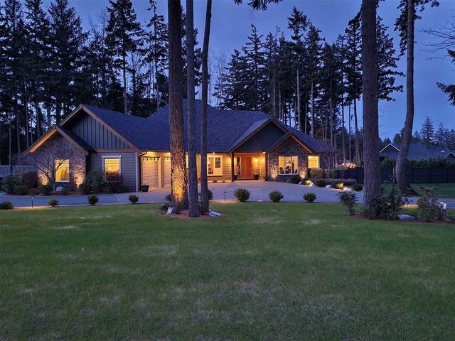 1832 Thurber Rd, House detached with 4 bedrooms, 3 bathrooms and 7 parking in Comox Valley B (Lazo North) BC | Image 13