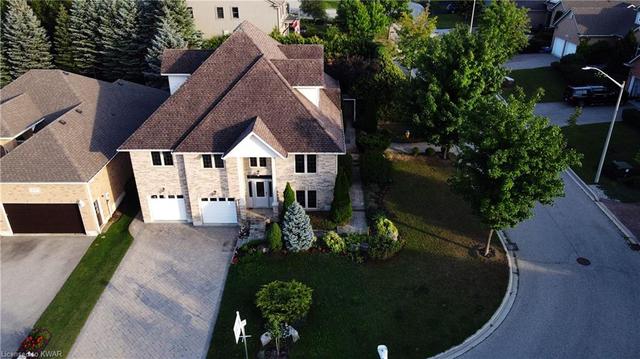 239 The Lions Gate, House detached with 8 bedrooms, 5 bathrooms and 6 parking in Waterloo ON | Image 4