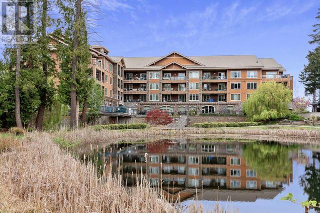 316 - 1325 Bear Mountain Pkwy, Condo with 1 bedrooms, 1 bathrooms and 1 parking in Langford BC | Card Image