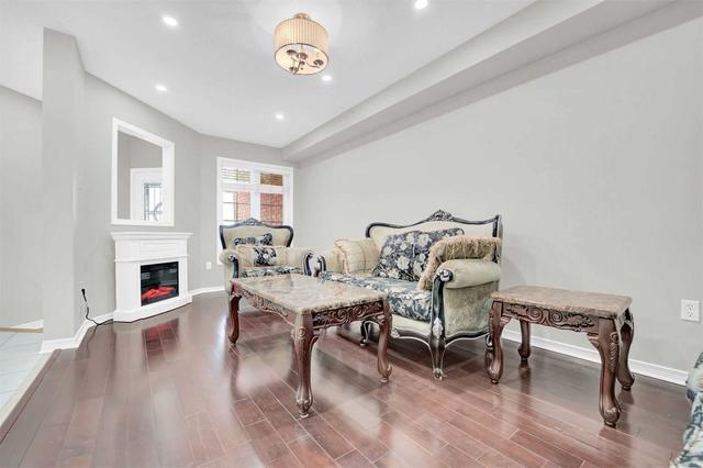 198 Albright Rd, House attached with 3 bedrooms, 4 bathrooms and 3 parking in Brampton ON | Image 36