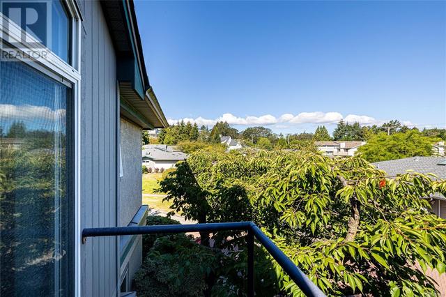 203 - 1485 Garnet Rd, Condo with 2 bedrooms, 2 bathrooms and null parking in Saanich BC | Image 21