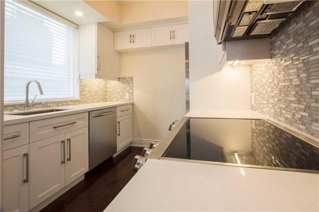 uph1 - 55 Bloor St E, Condo with 2 bedrooms, 2 bathrooms and 1 parking in Toronto ON | Image 8