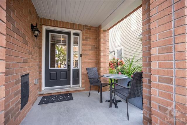 144 Gelderland Private, Townhouse with 3 bedrooms, 3 bathrooms and 2 parking in Ottawa ON | Image 3