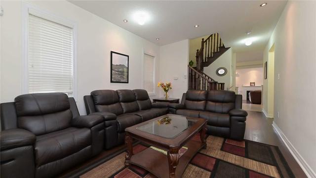 14 Gower Cres, House semidetached with 3 bedrooms, 4 bathrooms and 4 parking in Brampton ON | Image 23