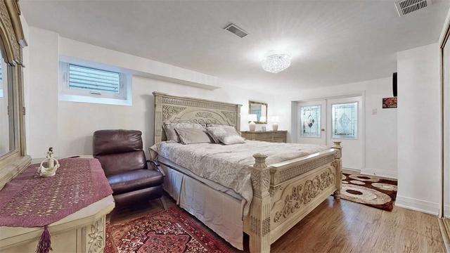 41 Draycott Dr, House detached with 3 bedrooms, 3 bathrooms and 6 parking in Toronto ON | Image 19