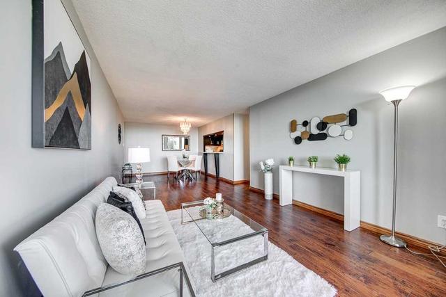 1304 - 10 Tangreen Crt, Condo with 3 bedrooms, 2 bathrooms and 1 parking in Toronto ON | Image 4