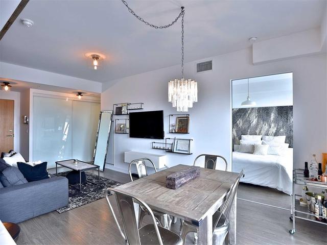 706 - 36 Howard Park Ave, Condo with 2 bedrooms, 2 bathrooms and 1 parking in Toronto ON | Image 8