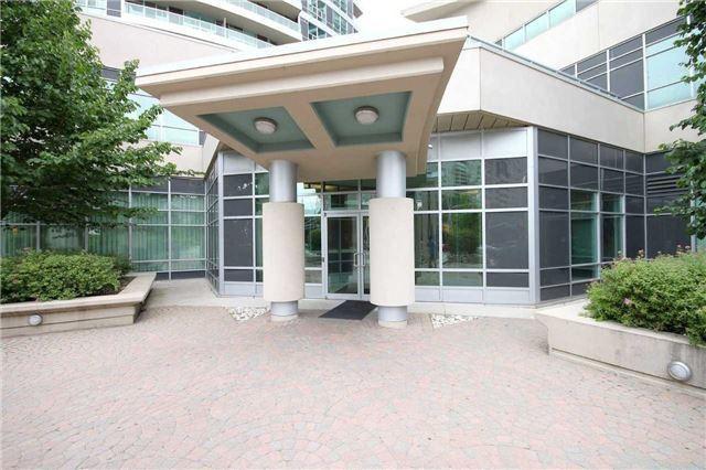 906 - 33 Elm Dr W, Condo with 2 bedrooms, 2 bathrooms and 1 parking in Mississauga ON | Image 2