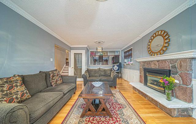 60 Langevin Cres, House detached with 4 bedrooms, 2 bathrooms and 4 parking in Toronto ON | Image 7
