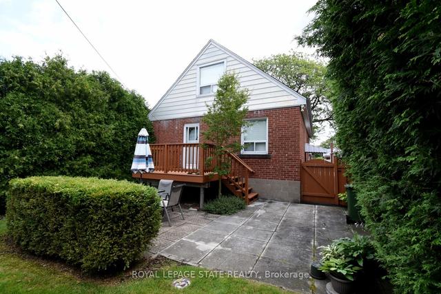 136 Taylor Ave, House detached with 3 bedrooms, 2 bathrooms and 2 parking in Hamilton ON | Image 32