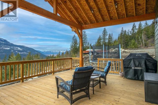 5050 Bolean Lake Fsr, House detached with 5 bedrooms, 3 bathrooms and 2 parking in Columbia Shuswap D BC | Image 2