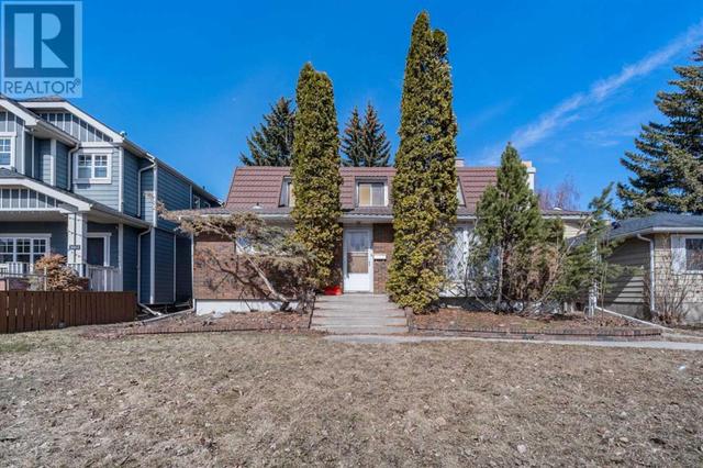 2008 20 Avenue Nw, House detached with 3 bedrooms, 2 bathrooms and 2 parking in Calgary AB | Image 2