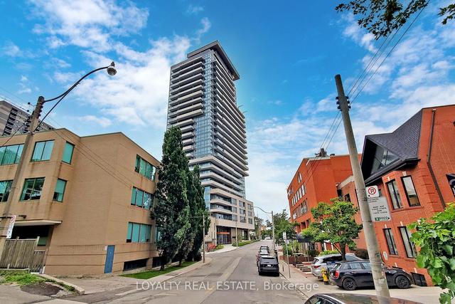 1002 - 181 Bedford Rd, Condo with 2 bedrooms, 2 bathrooms and 1 parking in Toronto ON | Image 1