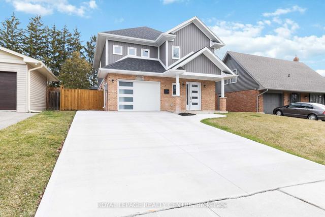 2026 Cavendish Dr, House detached with 4 bedrooms, 3 bathrooms and 5 parking in Burlington ON | Image 12