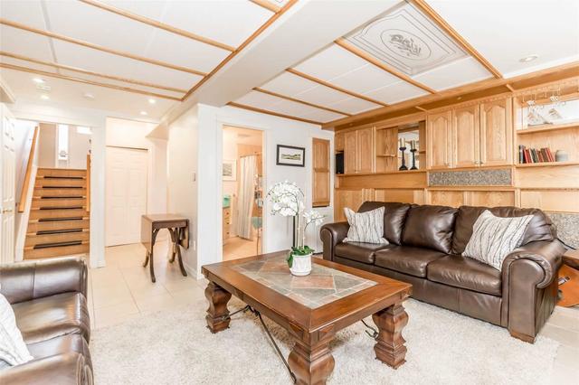 13 Tamarack Cres, House detached with 2 bedrooms, 2 bathrooms and 8 parking in Wasaga Beach ON | Image 14