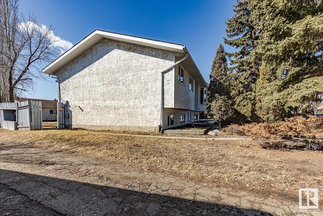 8707 31 Av Nw, House detached with 4 bedrooms, 2 bathrooms and 4 parking in Edmonton AB | Image 47