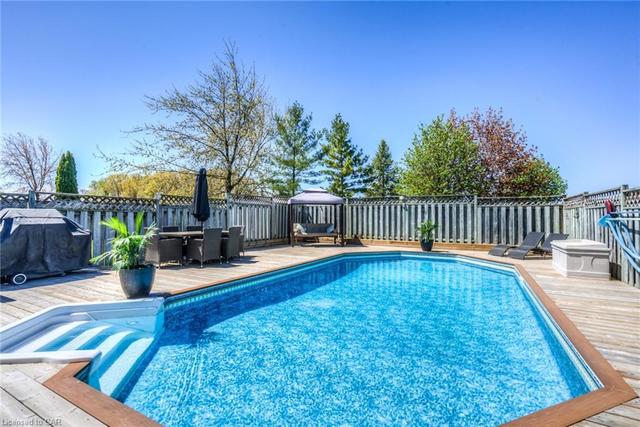 140 Mcmeeken Drive, House detached with 3 bedrooms, 2 bathrooms and 3 parking in Cambridge ON | Image 39
