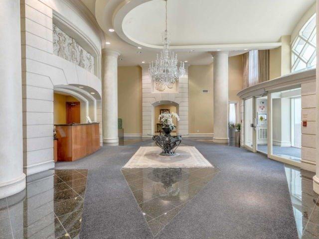 1015 - 23 Lorraine Dr, Condo with 2 bedrooms, 2 bathrooms and 1 parking in Toronto ON | Image 12