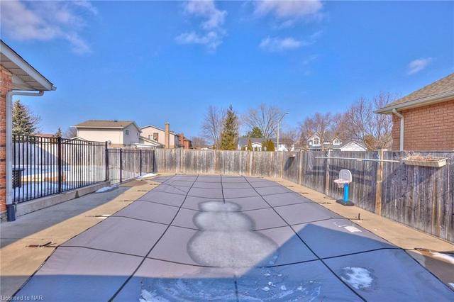 16 Fairhaven Drive, House detached with 4 bedrooms, 3 bathrooms and 6 parking in St. Catharines ON | Image 44