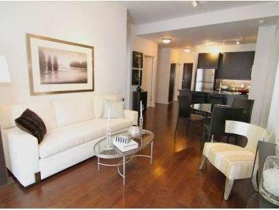 102 - 17 Ruddington Dr, Condo with 2 bedrooms, 2 bathrooms and 1 parking in Toronto ON | Image 5