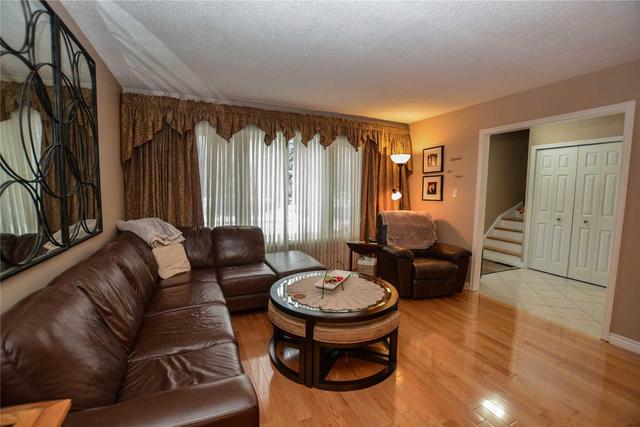 81 Seaborn Rd, House detached with 4 bedrooms, 2 bathrooms and 6 parking in Brampton ON | Image 6