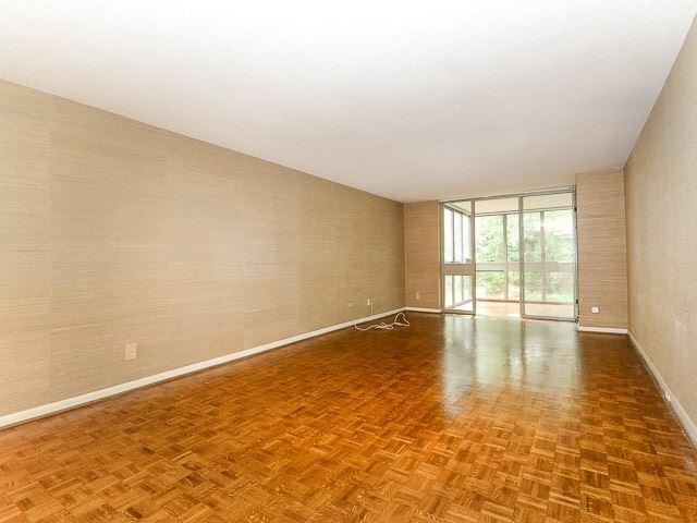 ter 10 - 278 Bloor St E, Condo with 3 bedrooms, 2 bathrooms and 1 parking in Toronto ON | Image 9