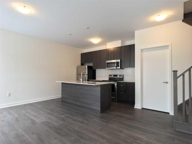 Th 2 - 39 Florence St, Townhouse with 3 bedrooms, 4 bathrooms and 2 parking in Toronto ON | Image 3