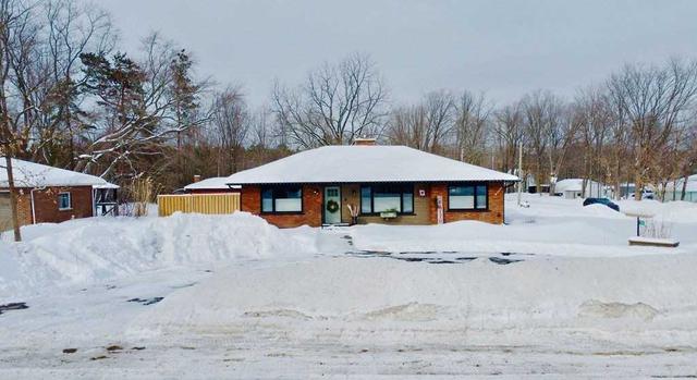 236 Moonstone Rd E, House detached with 2 bedrooms, 3 bathrooms and 13.5 parking in Oro Medonte ON | Image 12