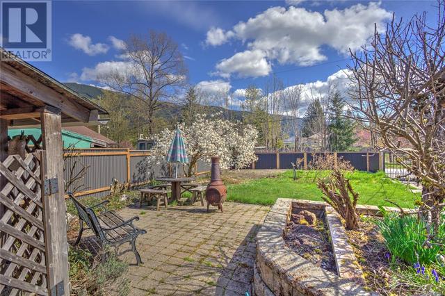 56 Prospect Ave, House detached with 4 bedrooms, 2 bathrooms and 6 parking in Lake Cowichan BC | Image 66